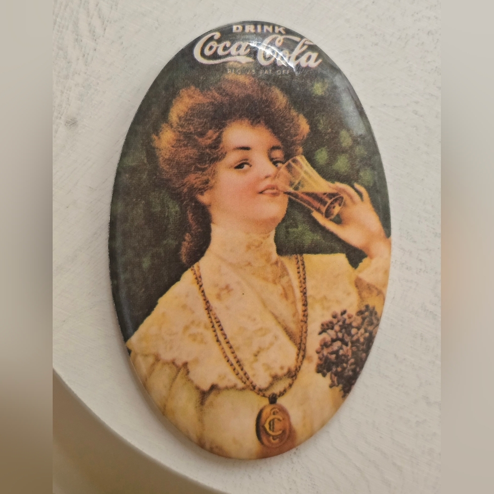 Coca-Cola Mirror Memorabilia Cosmetic Oval Purse Pocket Size